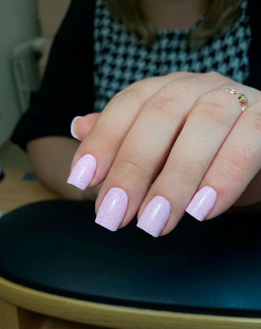 Денежный маникюр 2025